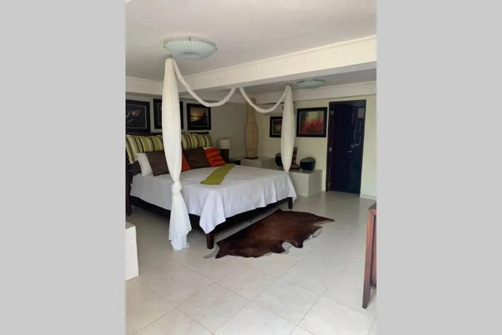 Villa La Loma Village With Infinity Pool Santo Domingo